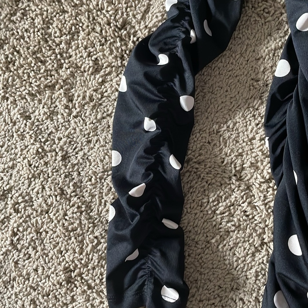 Polka dot bodycon rushed dress - Picture 2 of 8